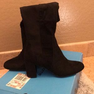 Knee high boots with memory foam
